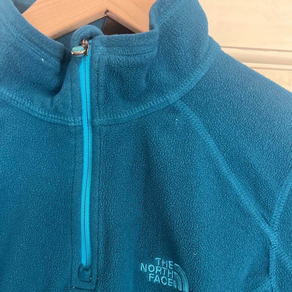 North Face Women’s Fleece 1/4 zip XSMALL